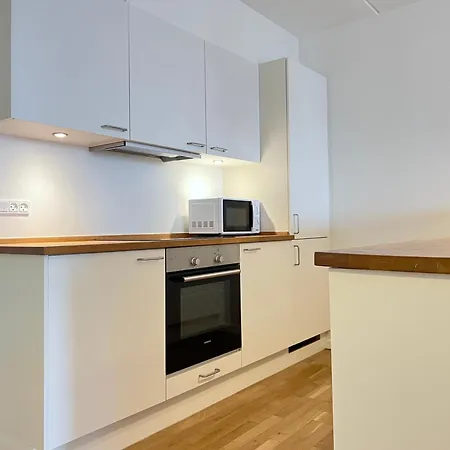 3 Bedroom At Margretheholmsvej With Balcony Near The Opera House And The Center 2 Kodaň