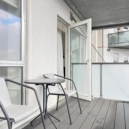 3 Bedroom At Margretheholmsvej With Balcony Near The Opera House And The Center 2 Apartmán Kodaň