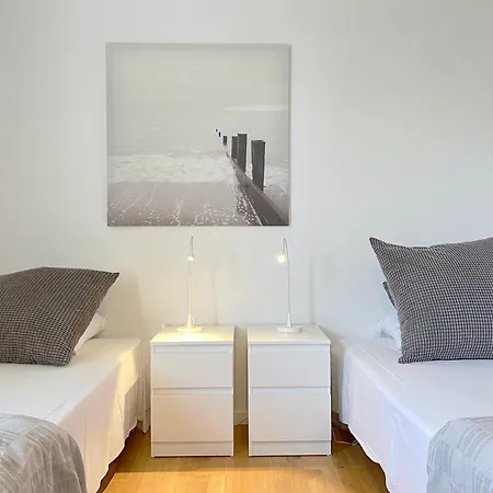 3 Bedroom At Margretheholmsvej With Balcony Near The Opera House And The Center 2 Apartmán